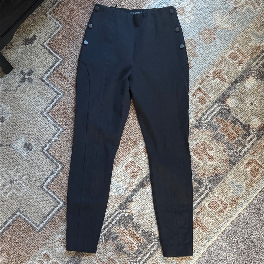 Ted Baker London Black Skinny Pants.Size small women’s.
